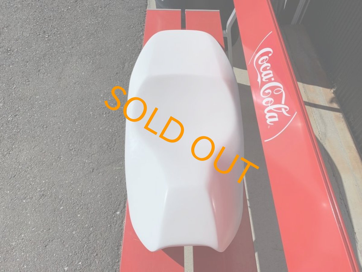 画像10: マジェスティC   VOGUE FRPローダウンシート (SG03J) 白ゲル未塗装 (10)