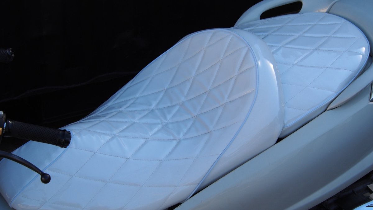 画像10: 4D9マジェスティ250(SG20J) VOGUEエアロ　ホワイトロンホイカスタム (10)