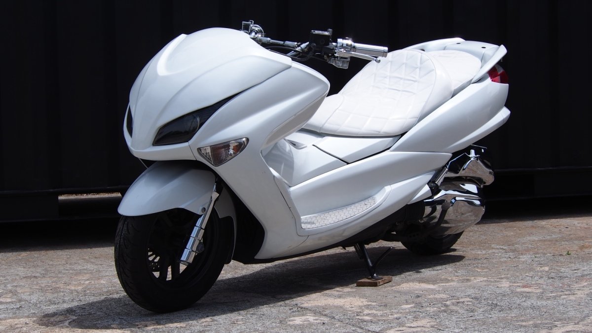 画像3: 4D9マジェスティ250(SG20J )後期　ホワイト＆メッキ　カスタム (3)