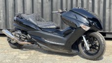 画像1: 4D9 マジェスティ　後期　VOGUEエアロ　 LOTAUS300ロンホイ 　ブラックメッキカスタム (1)