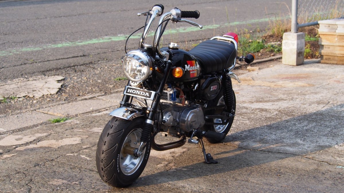 画像13: HONDA モンキー(Z50J) 5Lタンク12Vキット ワイドホイール 88ccボアアップ ヨシムラ カスタム (13)