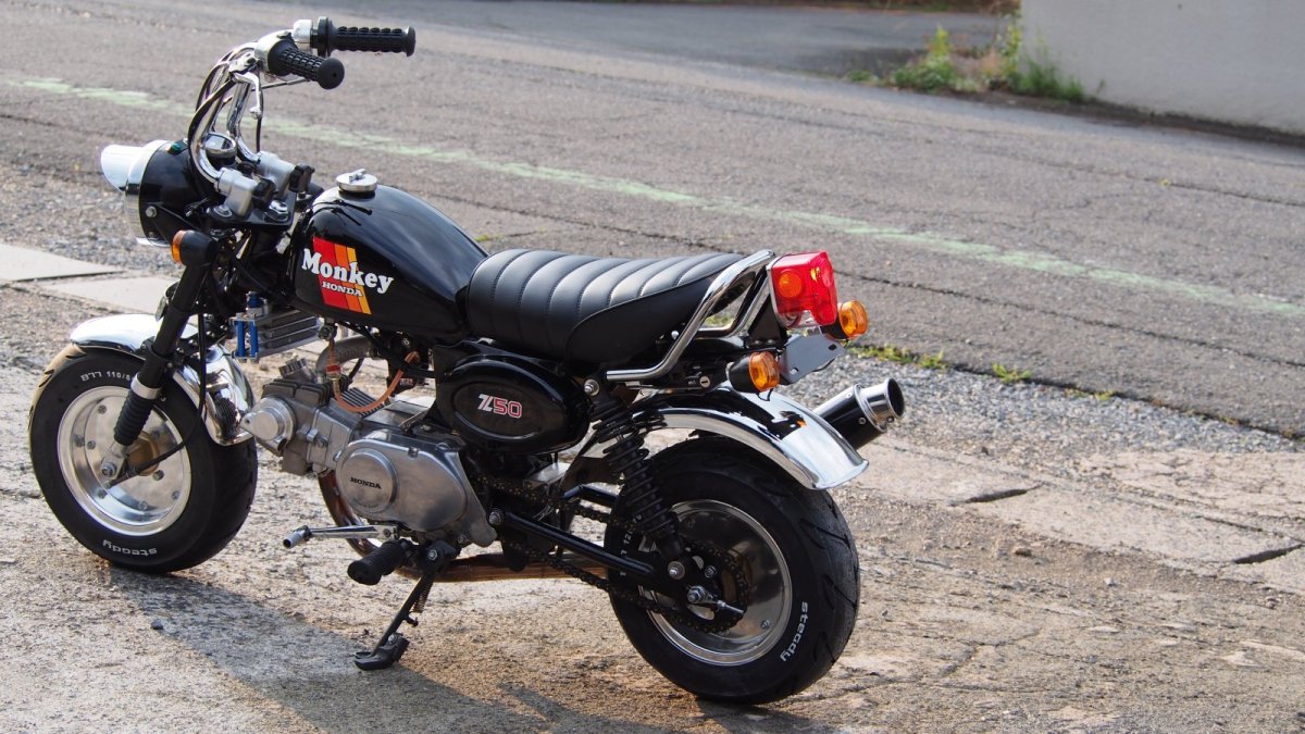 画像9: HONDA モンキー(Z50J) 5Lタンク12Vキット ワイドホイール 88ccボアアップ ヨシムラ カスタム (9)