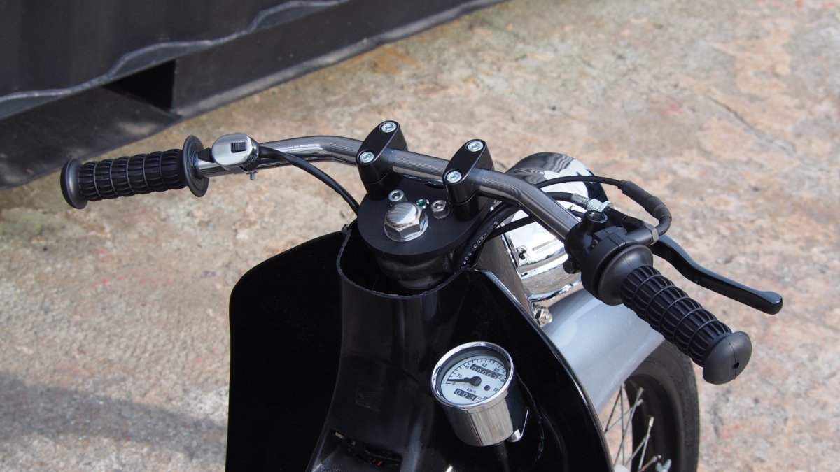 画像6: HONDA リトルカブ　シャコタン　バーハン　110cc カスタム　中古車 (6)
