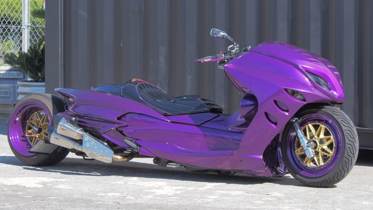 画像1: 4D9マジェスティ250(SG20J) 四輪太足オーディオエアロカスタム (1)